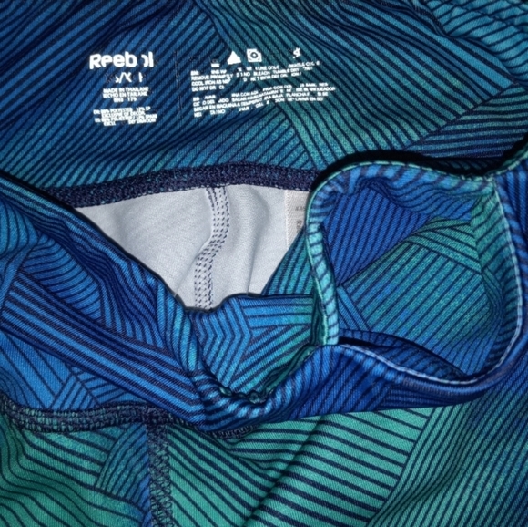 REEBOK ACTIVEWEAR YOGA CAPRI. WOMENS XS. - Picture 5 of 11